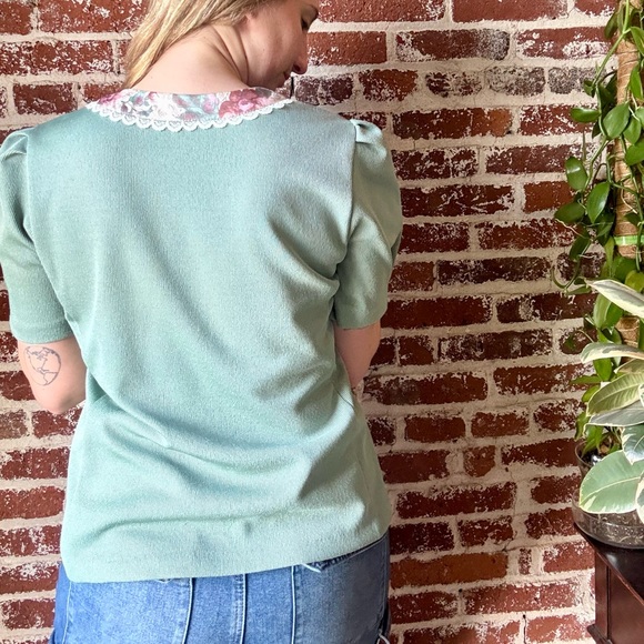 80s Vintage Good Times Sage Green Preppy Floral Button Down Blouse - Picture 5 of 8